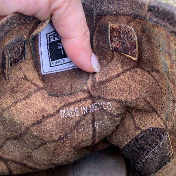 Frye Veronica Distressed Boots EUC! SZ 7 1/2 - Picture 11 of 13